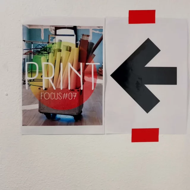 Un dimanche aux @atelierstropisme exposition collective #Focus PRINT Visite sur rdv jusqu'au 12/12 @karen.thomas1 @sanaa.mejjadi @coriolis_sounds @brice_pelleschi @helene_jayet @christophebruno @sarahdelanchy_illustration @paul___dubois @nelly_dubois_ and co